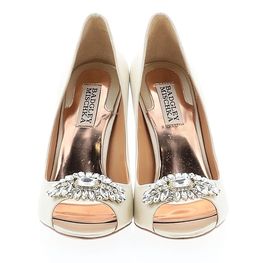 Badgley Mischka Sansa II Peep Toe Pump Women 7.5 Ivory Good Crystal‎ Satin Heel